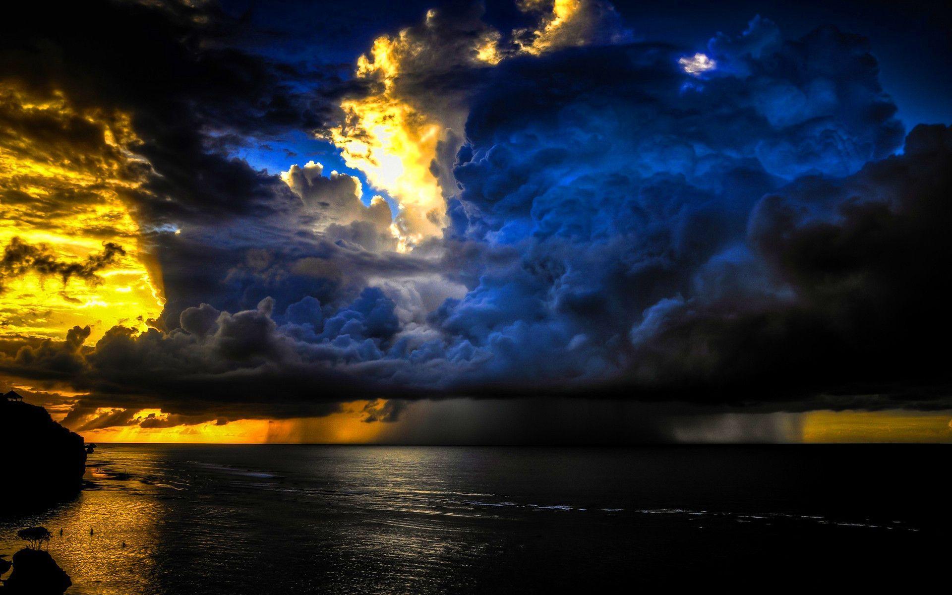 Ocean storm clouds Wallpaper