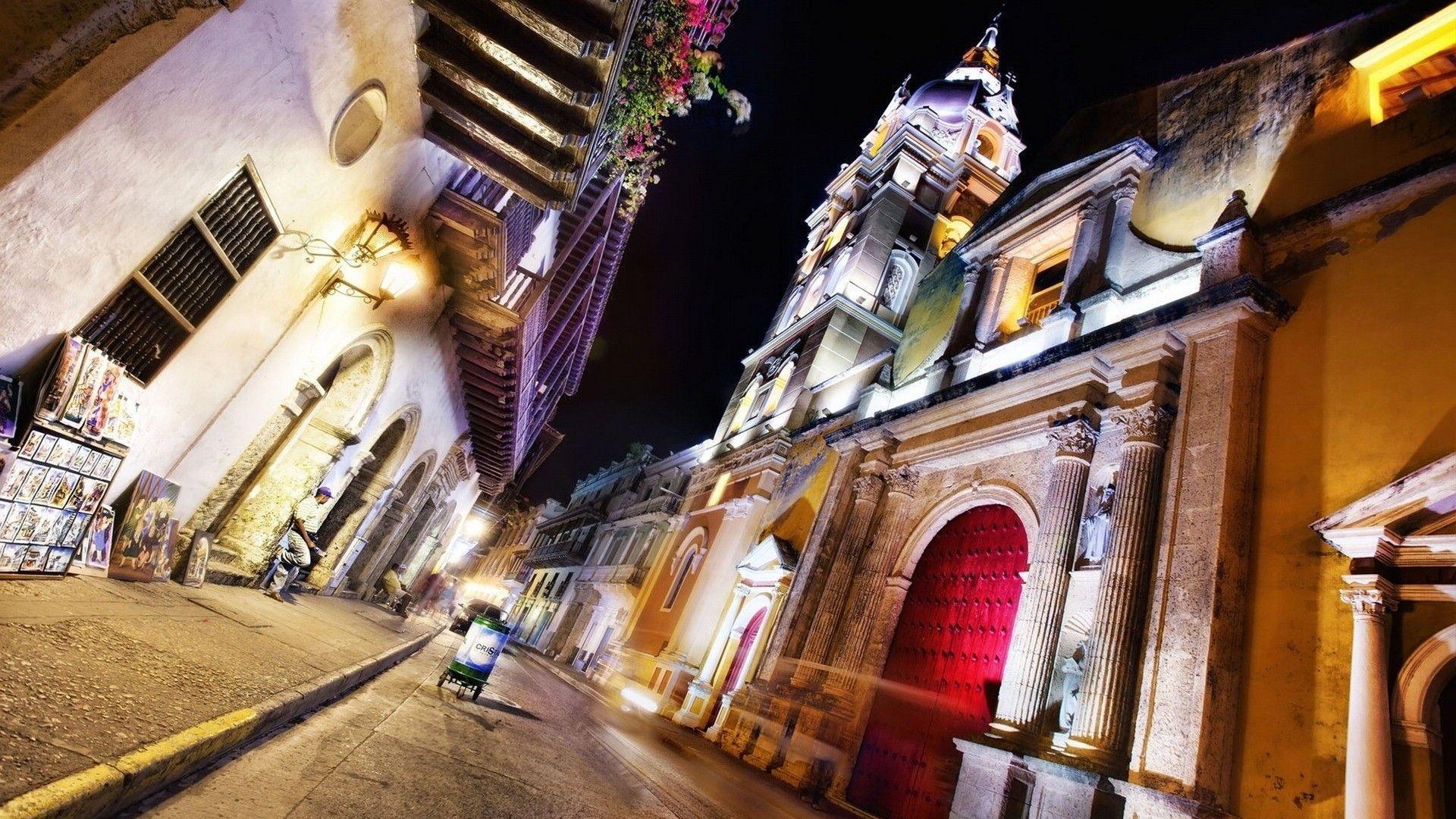 Cartagena Colombia Night Street Architecture mag Wallpaper