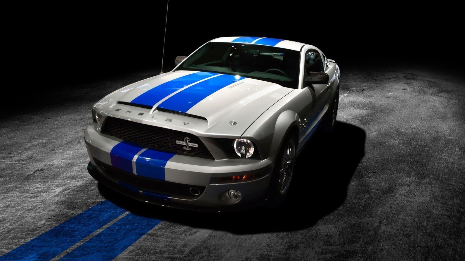 Ford Mustang Shelby GT500 2013 Wallpaper