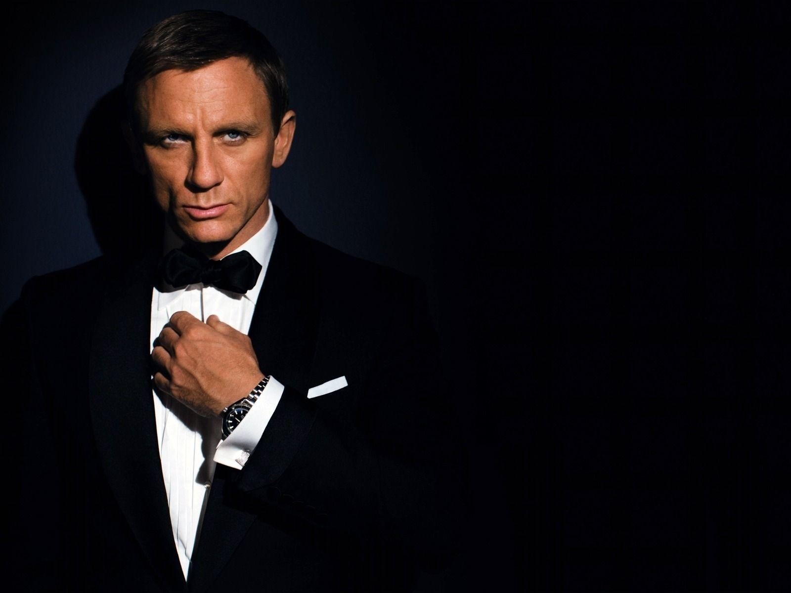 James Bond Wallpapers Daniel Craig - Wallpaper Cave.
