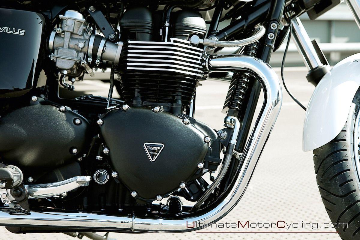 Triumph Bonneville. Motorcycle Wallpaper