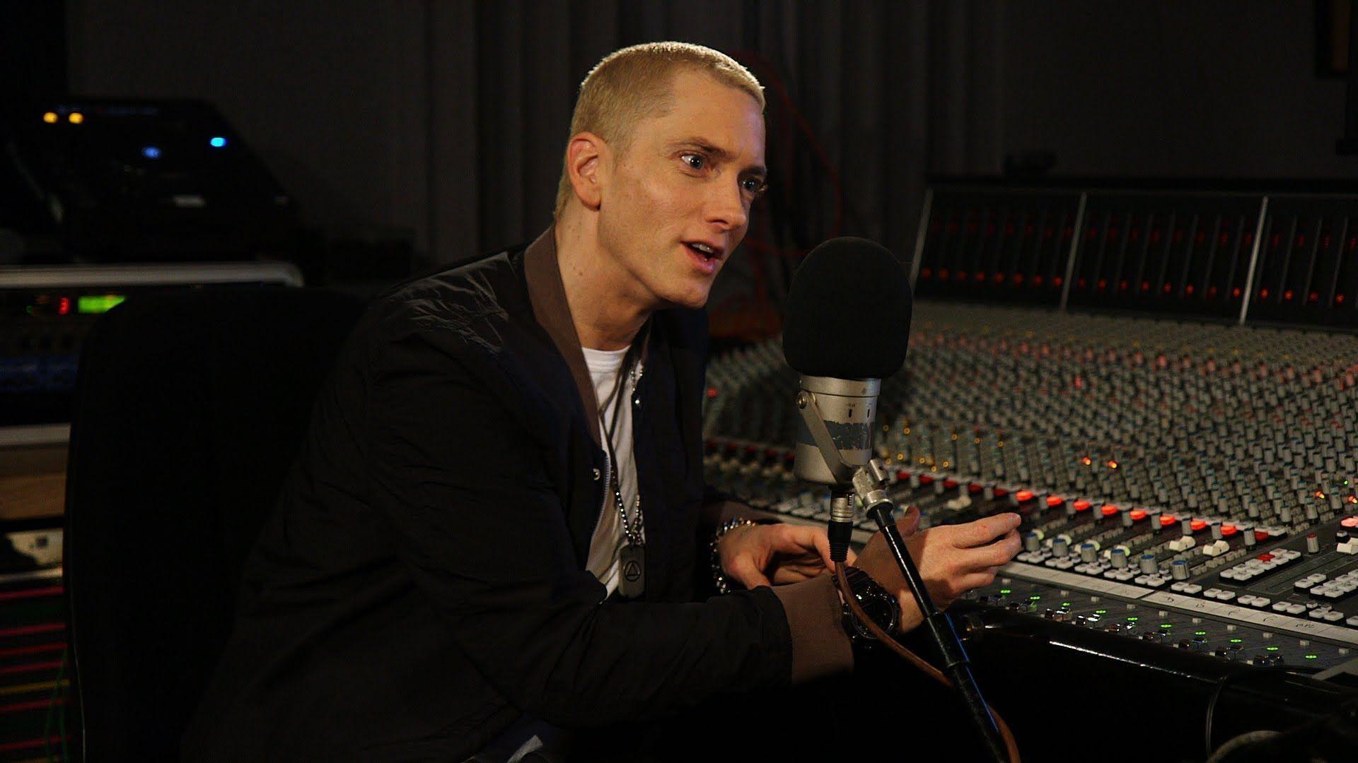Zan Lowe Interviews Eminem