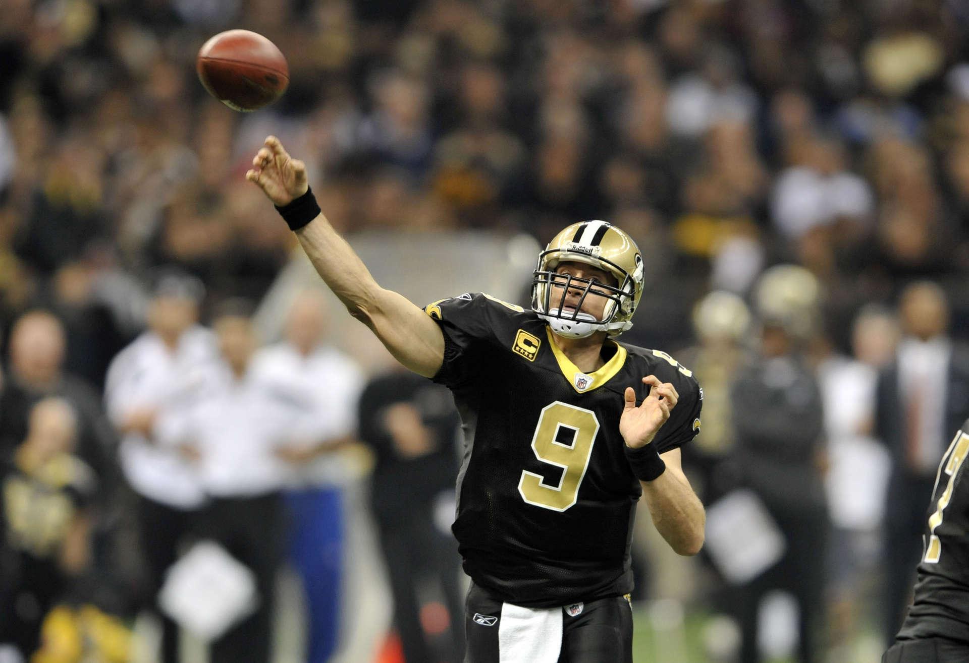 Odd football. Drew Brees. Brietny Brees. Drew Brees Fantasy 2015. Brees Kelly.