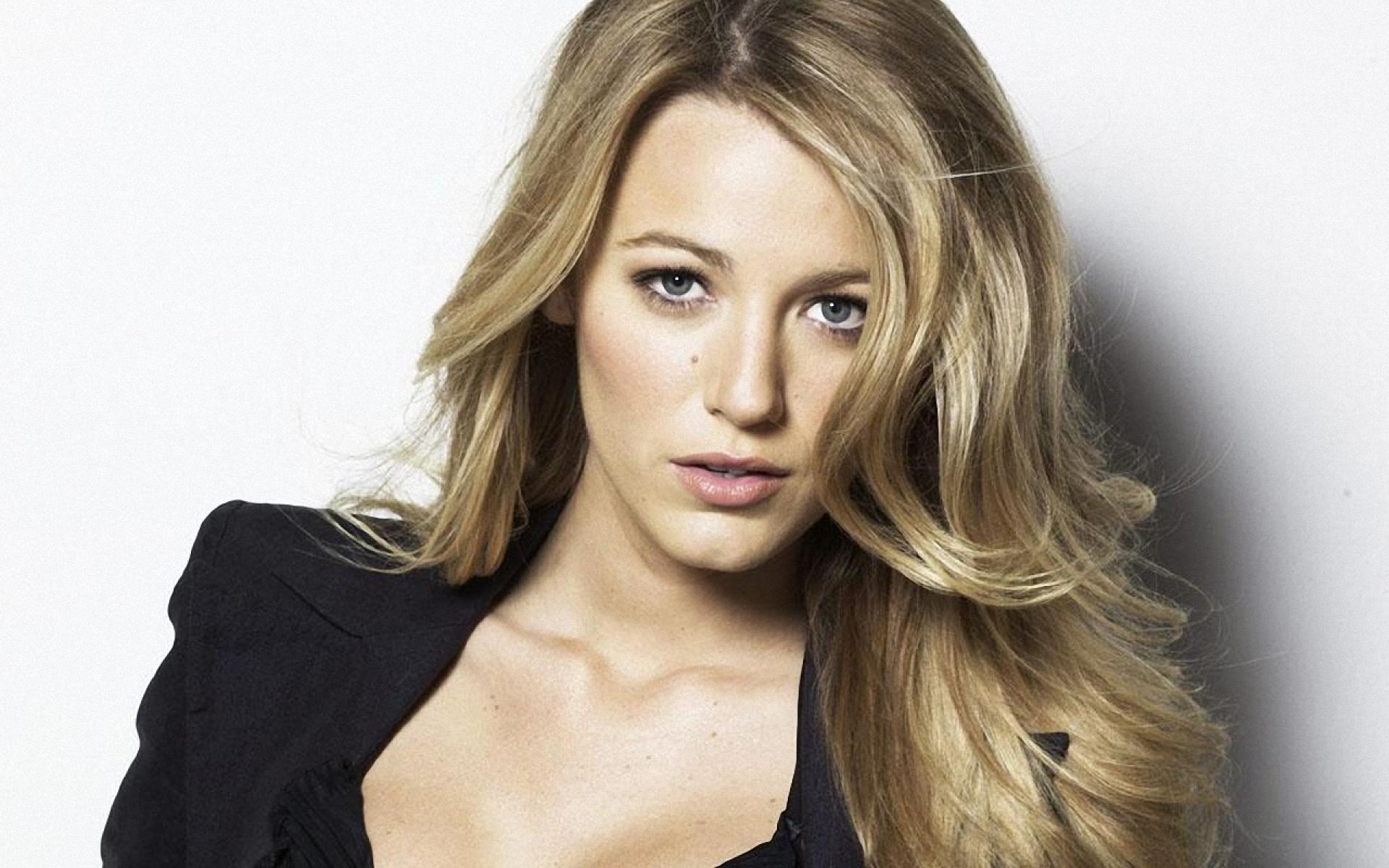 blake lively close up HD wallpaper. HD Wallpaper Again