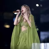 Taylor Swift Folklore Green Dress Wallpapers