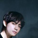 BTS V HD Phone Wallpapers