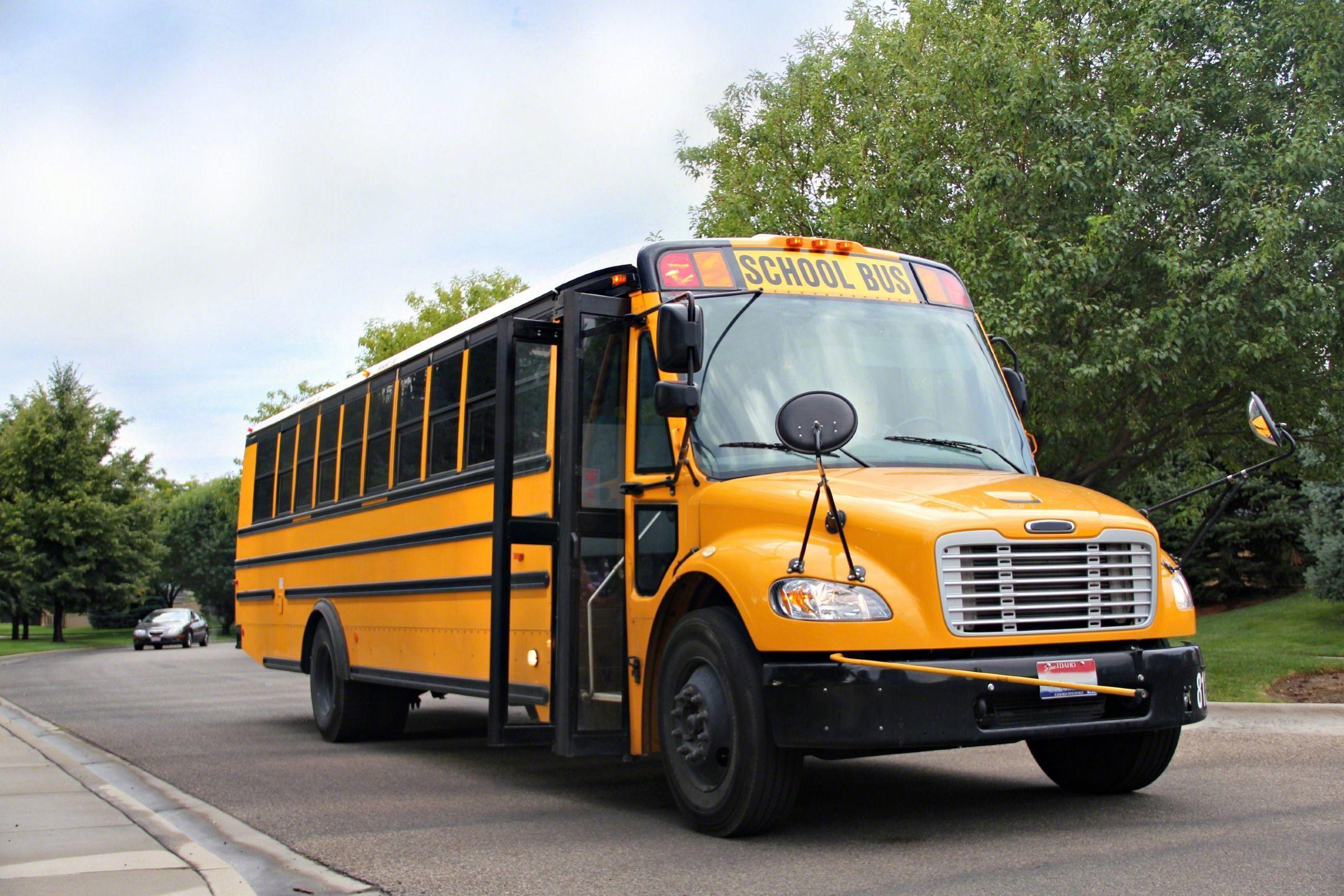 School Bus Safety. Town of CardstonTown of Cardston